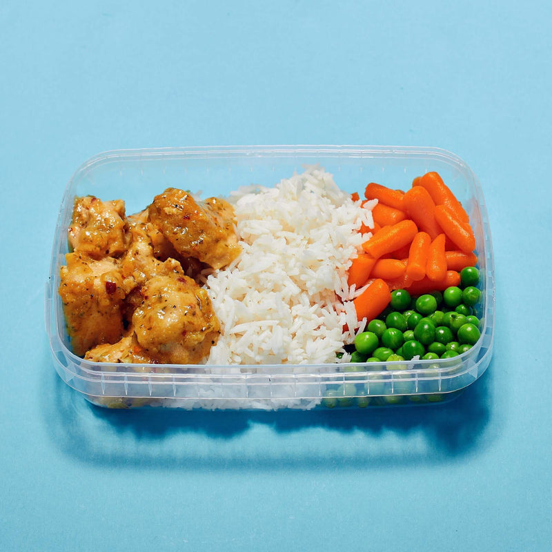 Fresh Salt and Pepper Chicken with White Rice, Peas & Carrots, served by Macro Based Diner Healthy Meal Prep for a tasty, spiced meal